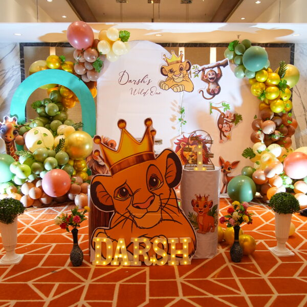 Lion King's Jungle Decor